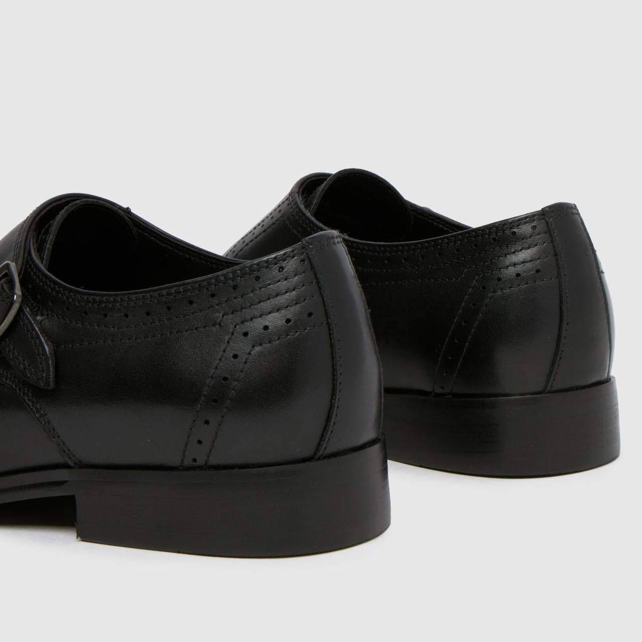 Ronaldo Monk in Black