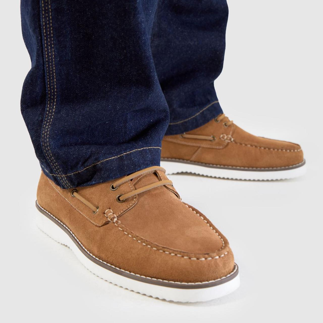 Rick Boat in Tan