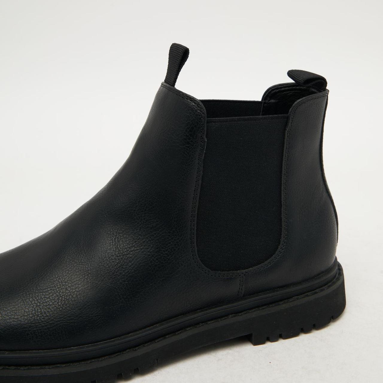 David Chelsea in Black