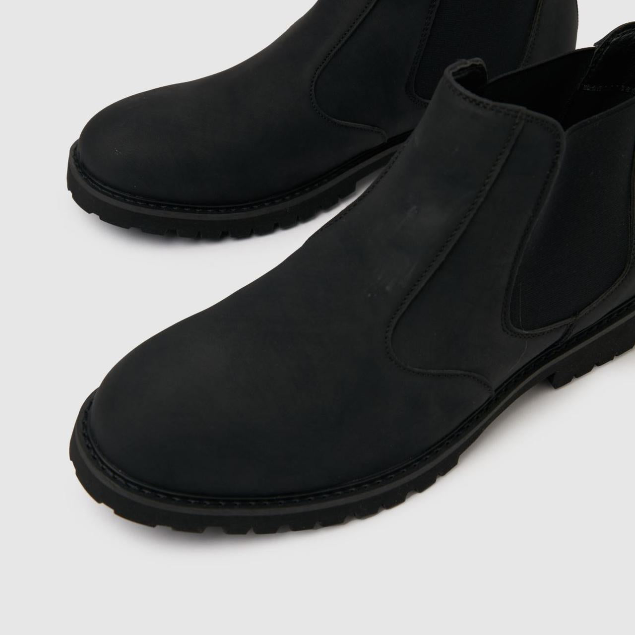 Drake Pu Cleated Chelsea in Black